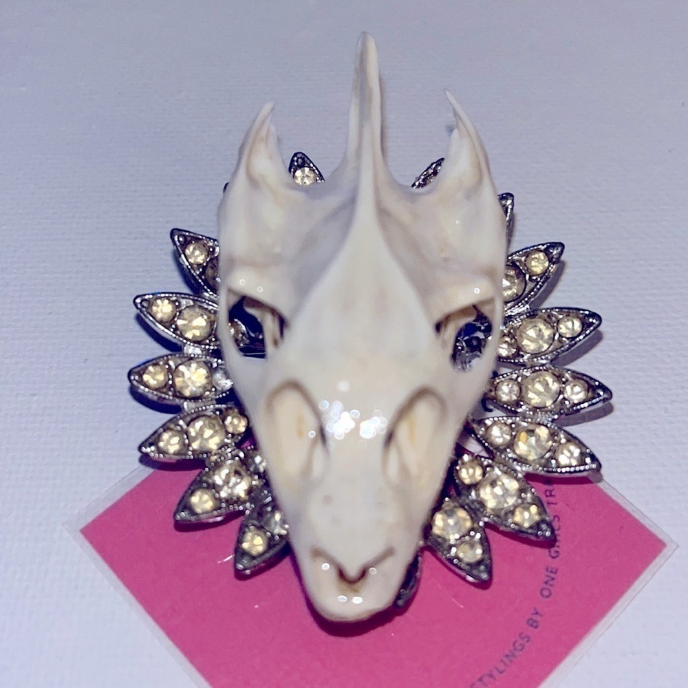 VINTAGE Rhinestone & Turtle Skull Pin Brooch Upcycle Oddities Curiosity